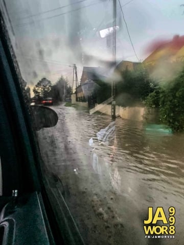 Pozrywane dachy, powalone drzewa i zalane piwnice. Skutki burz na Dolnym Śląsku - 2