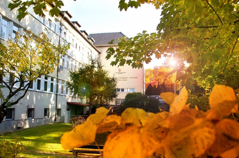 Jelenia Góra: Uniwersytet Ekonomiczny rozpocznie zajęcia zdalnie  - fot. Facebook/ Uniwersytet Ekonomiczny we Wrocławiu - Filia w Jeleniej Górze