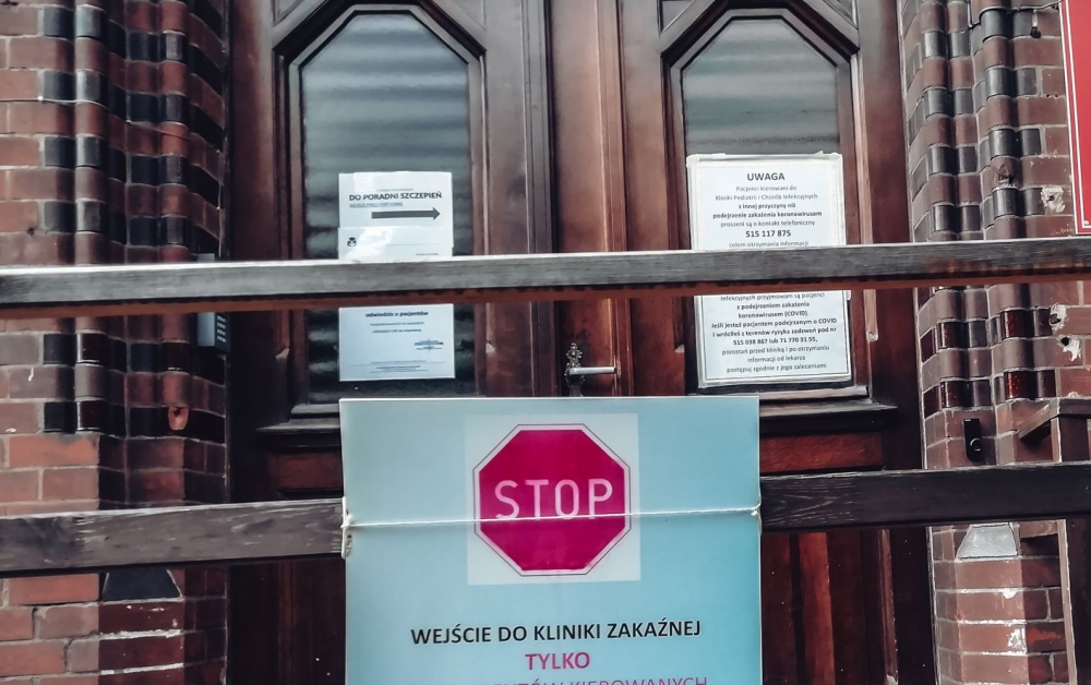 Wrocław: Ciężarne z koronawirusem mają rodzić przy Chałubińskiego - fot. Patrycja Dzwonkowska