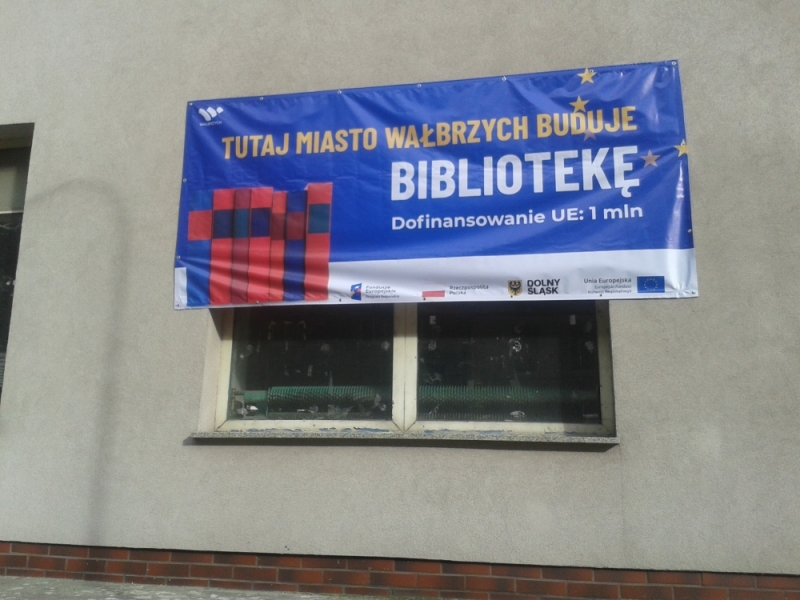 Wałbrzych: Biblioteka pod Altanami przenosi się do nowego lokalu - fot. Barbara Szeligowska