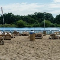 Plaża przy moście Milenijnym we Wrocławiu
