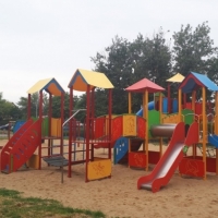 Plac zabaw na osiedlu Piekary w Legnicy