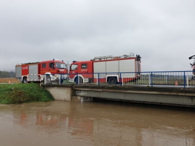 Wraca ruch na zamkniętym moście w Sobótce