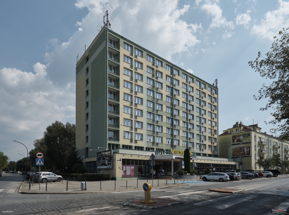 Jest hotel, za chwile będzie izolatorium dla zakażonych koronawirusem - fot. Neo[EZN]/fotopolska.eu (CC BY-SA 4.0)