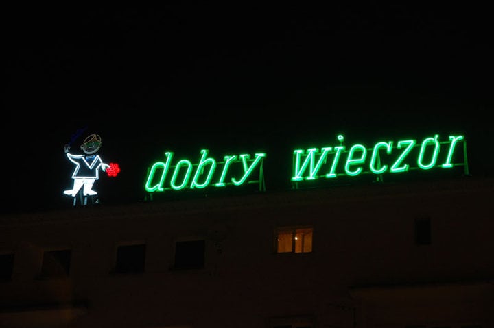 Dobry wieczór we Wrocławiu (Zobacz) - Zdjęcie pochodzi z profilu neonu na Facebooku