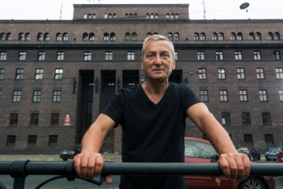 Jan Holoubek przeprasza emerytowanego wrocławskiego policjanta