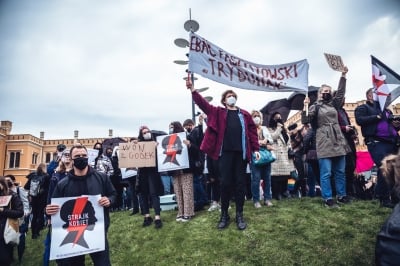 "Noc wieszaka". Kolejne manifestacje po wyroku TK ws. aborcji (ZDJĘCIA) - 19