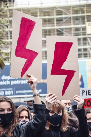 "Noc wieszaka". Kolejne manifestacje po wyroku TK ws. aborcji (ZDJĘCIA) - 23