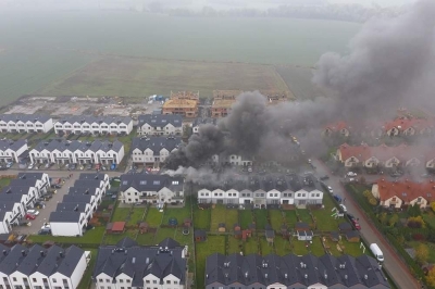 Pożar w podwrocławskich Karwianach. Jedna osoba ranna