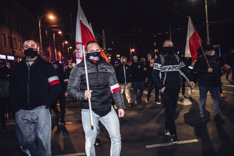 Kilka tysięcy osób na Marszu Niepodległości [ZDJĘCIA] - 19