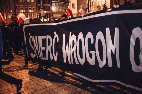 Kilka tysięcy osób na Marszu Niepodległości [ZDJĘCIA] - 8