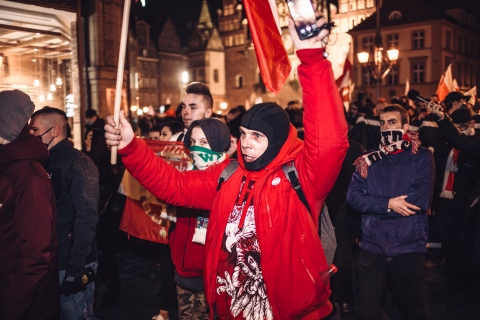 Kilka tysięcy osób na Marszu Niepodległości [ZDJĘCIA] - 10