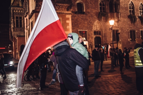 Kilka tysięcy osób na Marszu Niepodległości [ZDJĘCIA] - 9