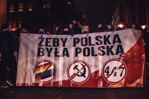 Kilka tysięcy osób na Marszu Niepodległości [ZDJĘCIA] - 11