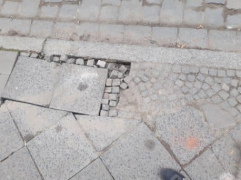 "Boimy się chodzić i jeździć naszą ulicą" - mówią mieszkańcy Komuny Paryskiej - 2