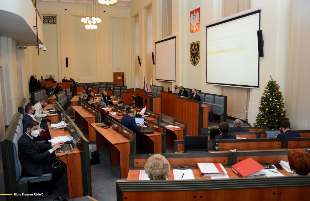 Sejmik Województwa Dolnośląskiego przyjął budżet na rok 2021 - fot. Biuro Prasowe UMWD