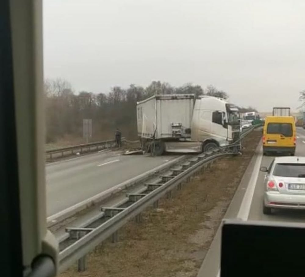 Wypadek i zablokowana autostrada A4 do Zgorzelca - fot. Damian Nowak