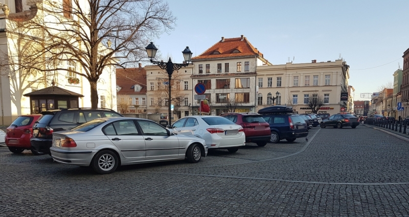 Czy parkowanie w centrum Świebodzic będzie płatne? - fot. Bartosz Szarafin