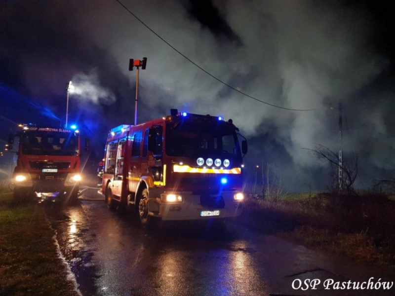 Pożar stodoły w gminie Jaworzyna Śląska - fot. OSP Pastuchów