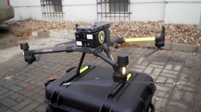 Jelenia Góra: Specjalny dron sprawdzi skład chemiczny dymu z kominów
