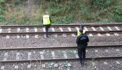 Wrocław: Tragedia na torach. Pod kołami pociągu zginęło dwóch nastolatków