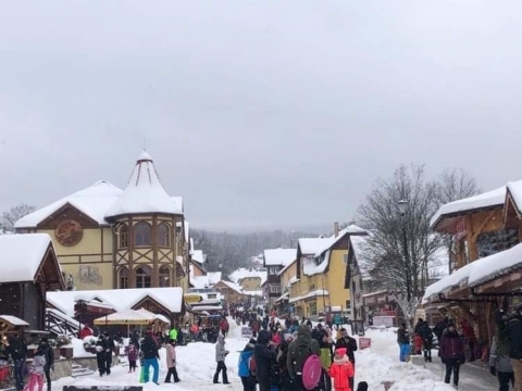 Ostatni weekend ferii. Tłumy w dolnośląskich kurortach [WASZE ZDJĘCIA] - 2
