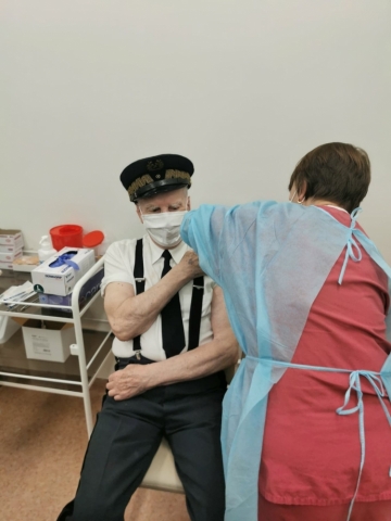 Pierwsi wrocławscy seniorzy już zaszczepieni