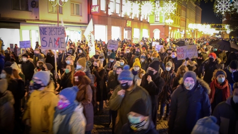 Strajk Kobiet znów wyszedł na ulice Wrocławia [ZDJĘCIA]  - 2