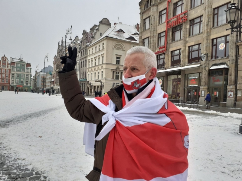Kilkadziesiąt osób przyłączyło się do Międzynarodowego Dnia Solidarności z Białorusią - fot. Elżbieta Osowicz