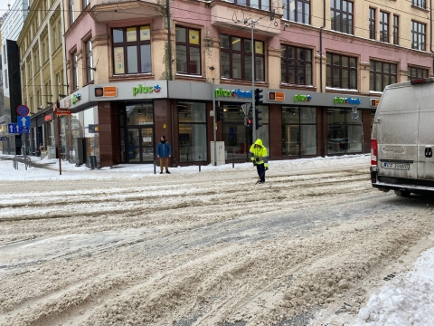 Uwaga! Trudne warunki jazdy w regionie [RAPORT DROGOWY] - 12