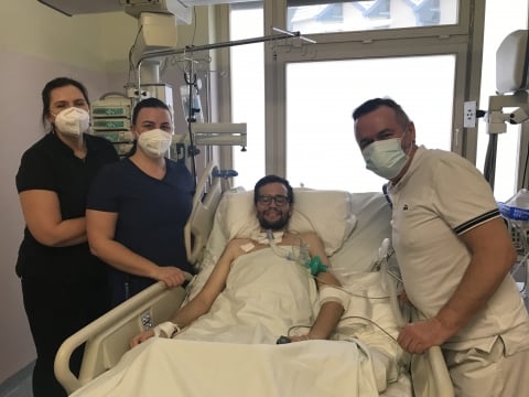 Lekarze nie dali za wygraną. 28-latek, który czekał na przeszczep, wraca do zdrowia - 1