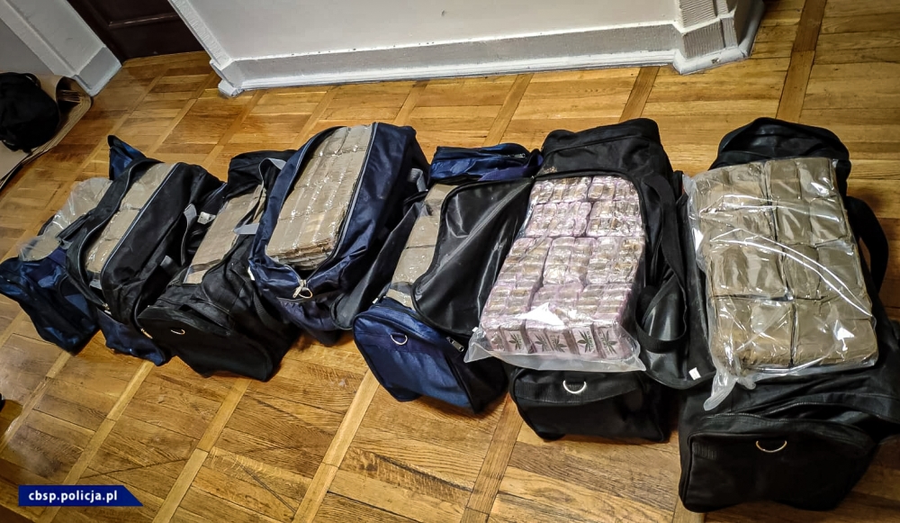 Zabezpieczono prawie 150 kilogramów haszyszu. Zatrzymano dwóch mężczyzn - fot. cbsp.policja.pl