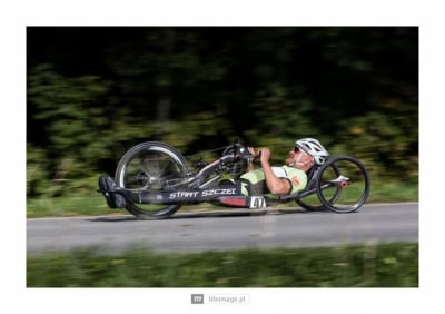 Robert Nowicki - kt&oacute;ry jeździ na hand bike'u - Gościem Ostrego Koła