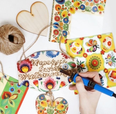 Święta na całego. Rodzinne warsztaty decoupage i pirografii