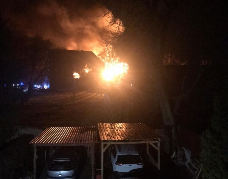 Lubiąż: Pożar nieopodal klasztoru cystersów - fot. Marcel Kowal