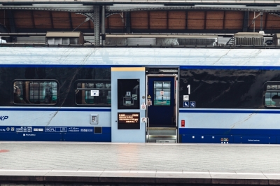 W noc zmiany czasu 12 skład&oacute;w PKP Intercity w trasie, czas ich przejazdu nie zmieni się