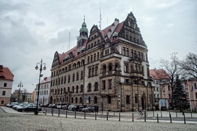 "Legnica jest po prostu zasyfionym miastem". Tak uważają miejscy radni