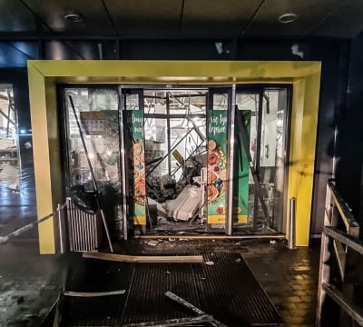 Nieznani sprawcy wysadzili bankomat w Jaworze [FOTO]