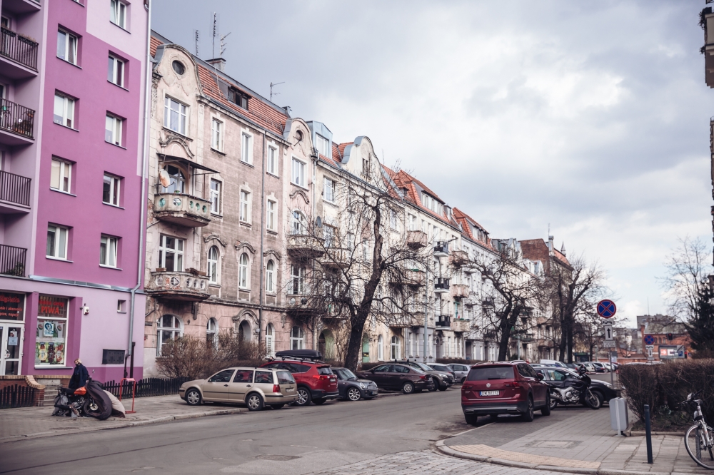 Między szpitalem a więzieniem. Ulica Kraszewskiego [FOTOSPACER]