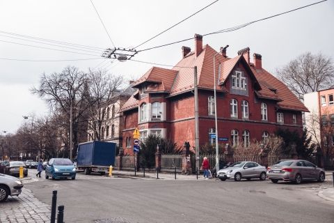 Między szpitalem a więzieniem. Ulica Kraszewskiego [FOTOSPACER] - 4