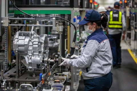 Wałbrzyska Toyota uruchomiła produkcji elektrycznych napędów hybrydowych - 1