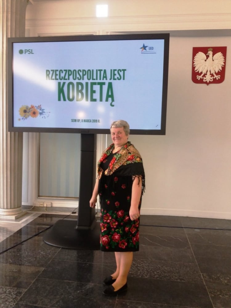 Seniorzy: Jolanta Kowal z Wambierzyc - http://www.wambierzyce.radkowskiewioski.info/