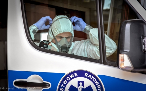 Rok z życia medyków w obiektywie legnickiego ratownika - 5
