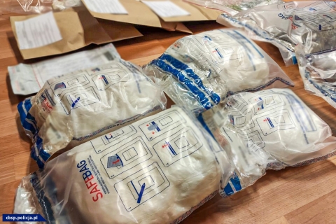 Straż Graniczna i CBŚP przejęły 12 kg amfetaminy, siedem osób z zarzutami - 3