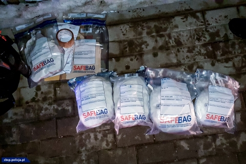 Straż Graniczna i CBŚP przejęły 12 kg amfetaminy, siedem osób z zarzutami - 9