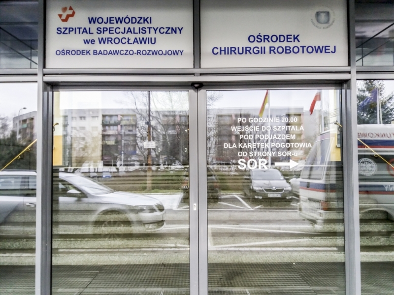 Wrocław: Zamknięto SOR w szpitalu przy Kamieńskiego. U pacjenta wykryto groźną bakterię - fot. RW