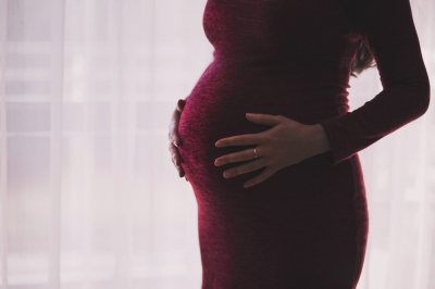 Polskie Towarzystwo Ginekologów i Położników rekomenduje szczepienie kobiet w ciąży przeciw COVID-19