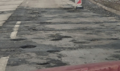"Wyrwy takie, że żadne koło nie wytrzyma". Sypią się odszkodowania za zły stan dr&oacute;g w Legnicy