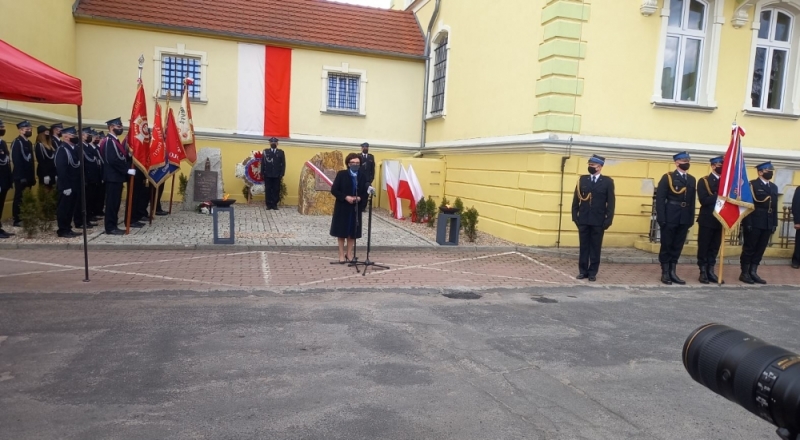 Marszałek Sejmu spotkała się ze strażakami w Chocianowie - fot. Andrzej Andrzejewski