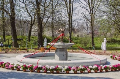 Jaworska fontanna w Parku Miejskim po ponad 130 latach odzyskała blask